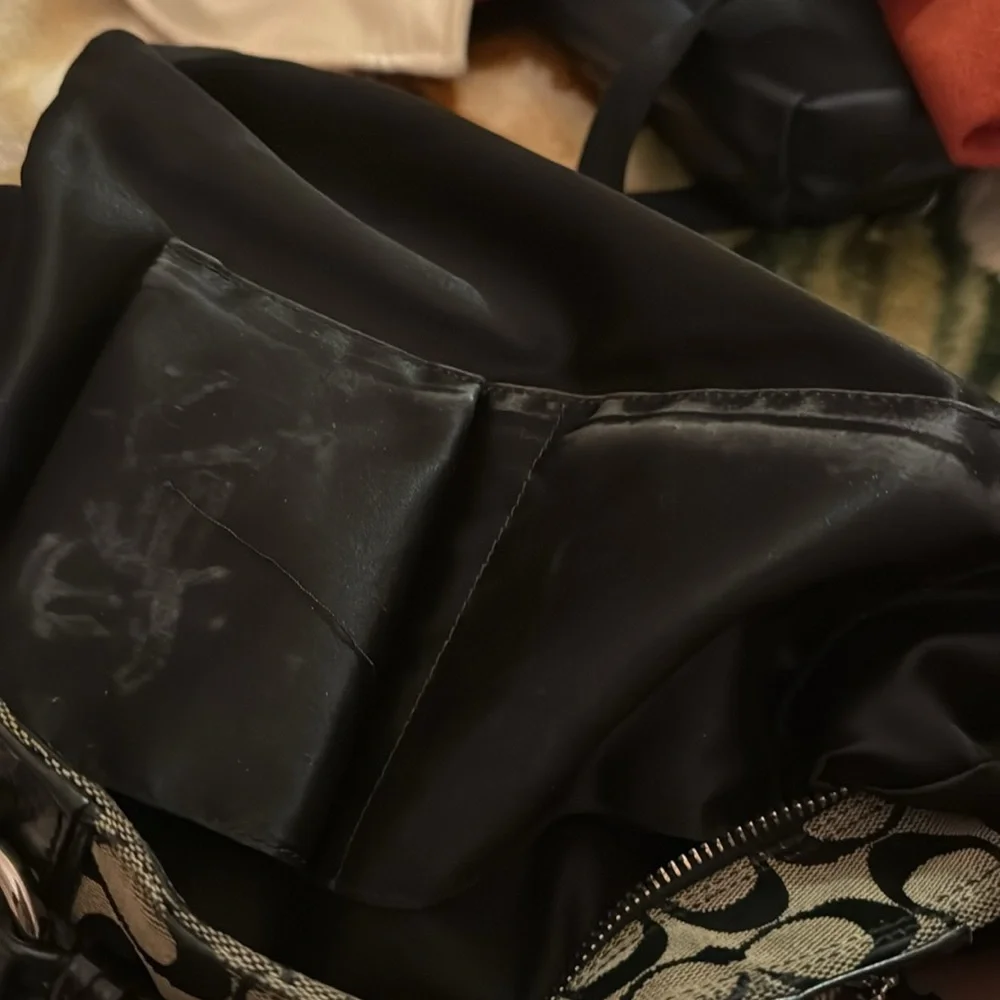 Coach Gallery Signature F19388 Black/Gray Zip Tote - Picture 2 of 7